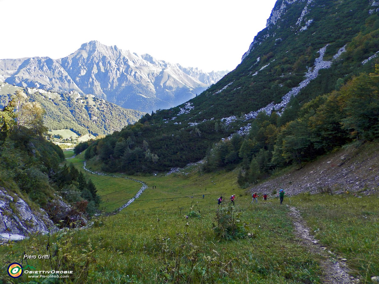 06 Salendo dalla Piane di Carisole ai Piani di Bobbio.JPG